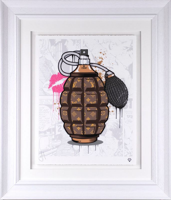 Designer Grenade Louis Vuitton
